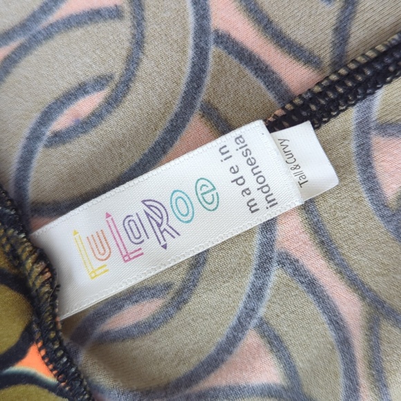 LuLaRoe Chain Pattern Leggings Tall & Curvy Orange Green - Picture 3 of 9